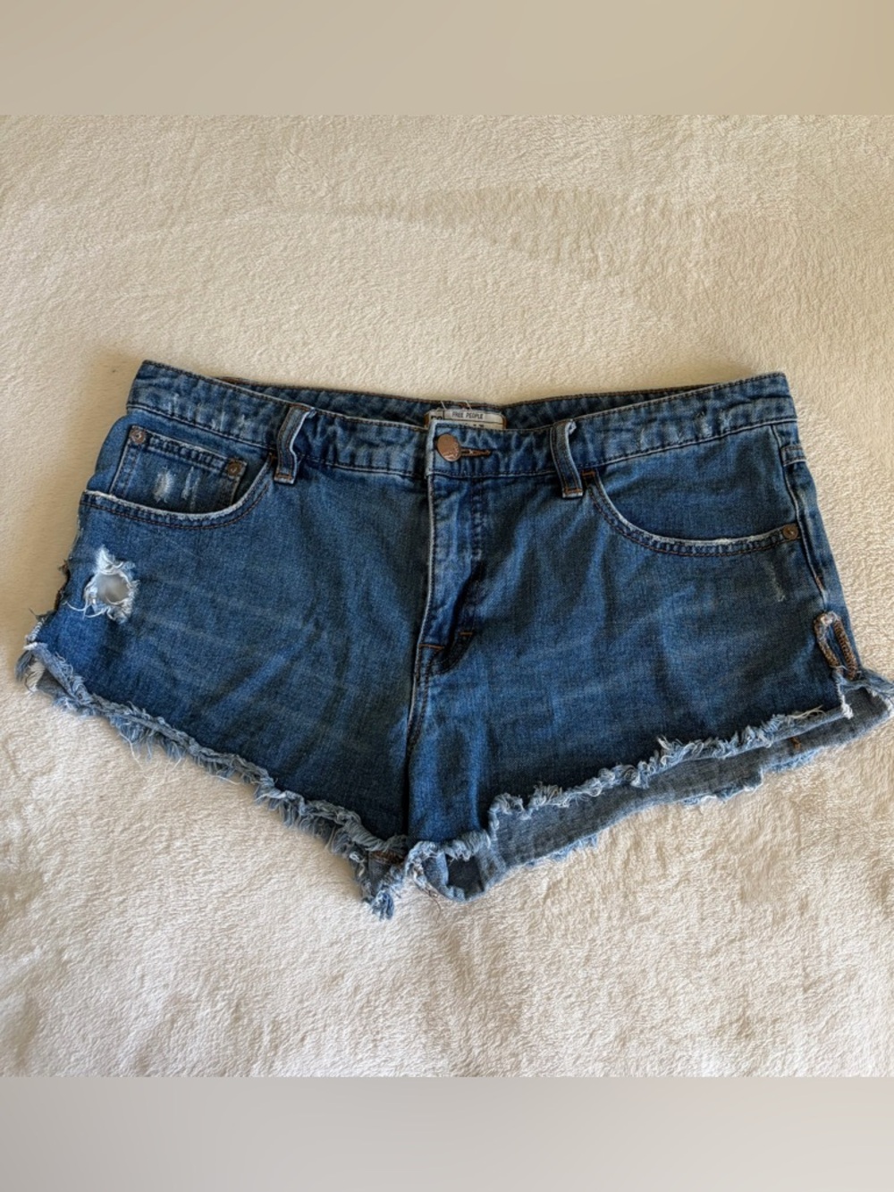 Free People Dark Blue Frayed Denim Jean Shorts Sz 29